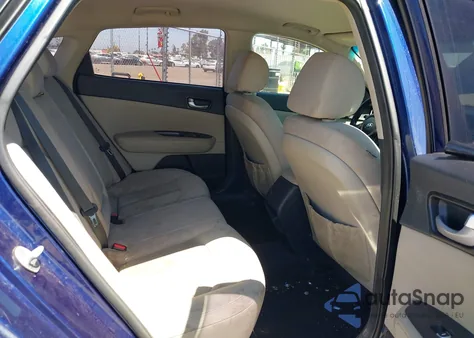 2016 Kia Optima Lx from USA, damaged, VIN 5XXGT4L30GG070531